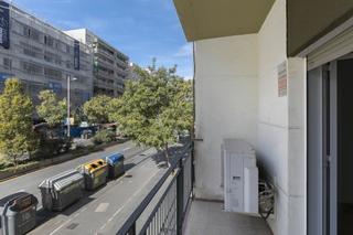 Appartement à Camino de ronda 78. Se vende vivienda acondicionada como oficina en pleno camino de