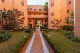 Etagenwohnung  Calle rector juan de dios lópez gonzález 32. Se vende pisazo en urbanización albatros de playa granada con te