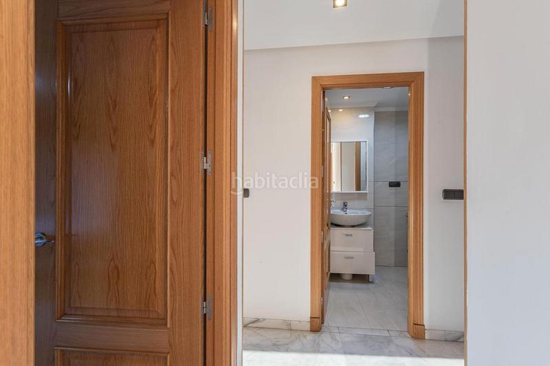 Foto 3a54cf1a-fb30-4f85-88ca-a65770313892. Appartamento in calle periodista rafael gago palomo 35 in Granada