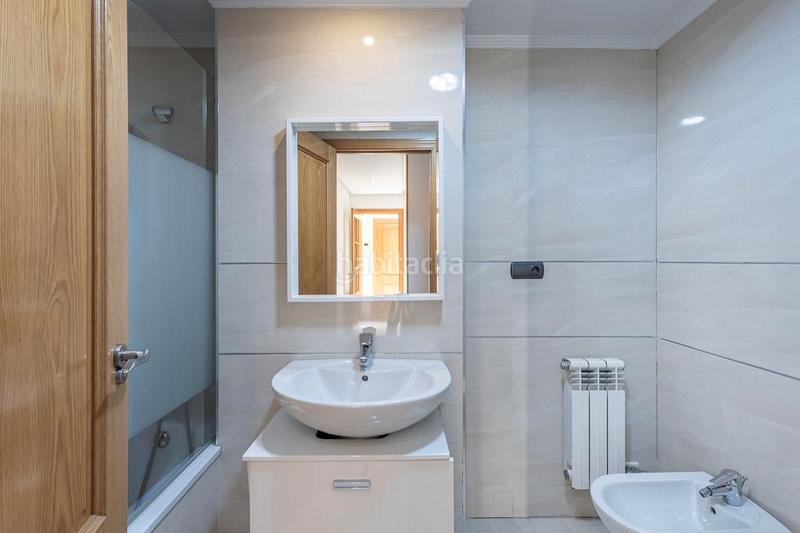 Foto 52bbb428-cfc4-4f98-aa1f-f335ad8951b6. Appartamento in calle periodista rafael gago palomo 35 in Granada