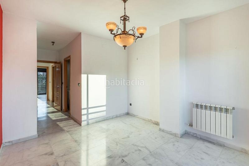 Foto 56a913c6-af63-4f7e-b21a-e75aa396e20e. Appartamento in calle periodista rafael gago palomo 35 in Granada