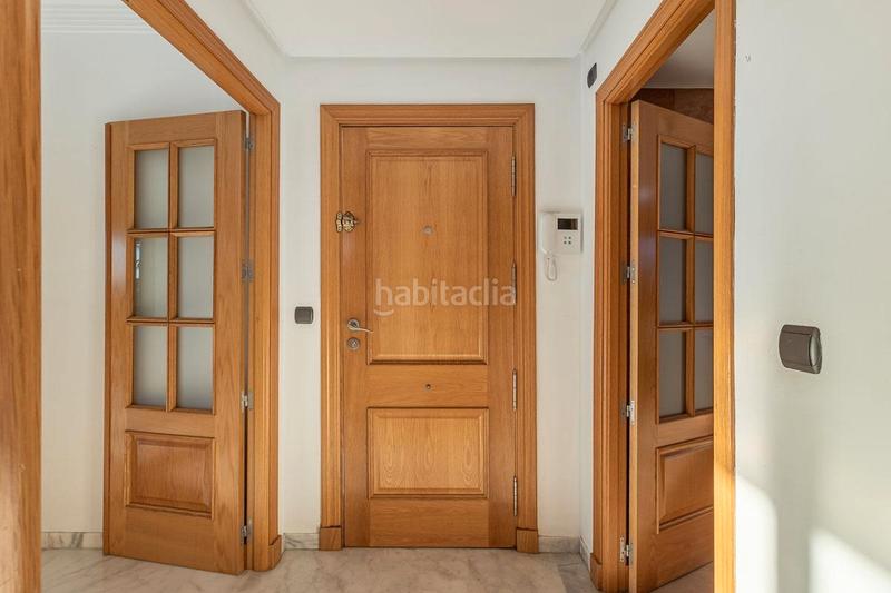 Foto 6d4691bd-3664-4223-8bce-cd7c864000ad. Appartamento in calle periodista rafael gago palomo 35 in Granada