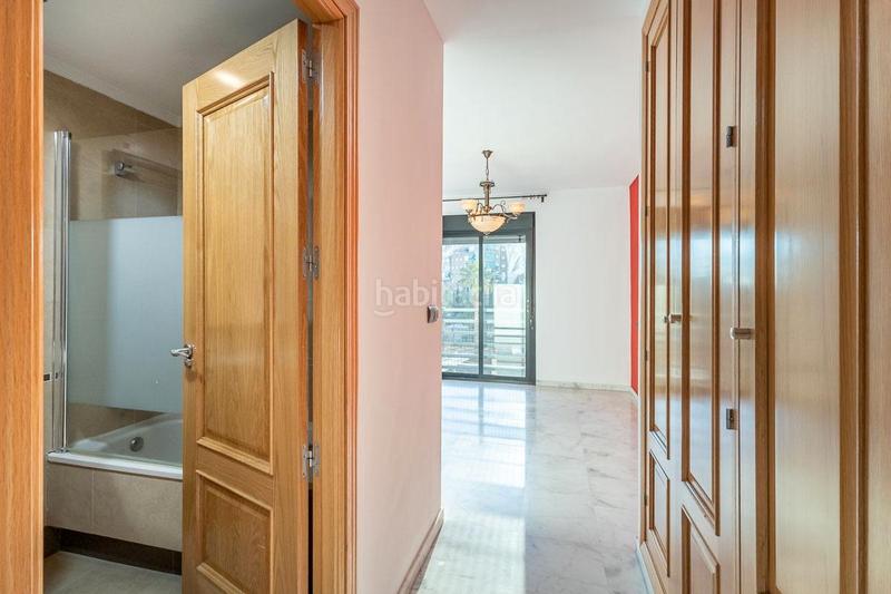 Foto 8b88e334-865d-494d-9000-c70b05920be2. Appartamento in calle periodista rafael gago palomo 35 in Granada