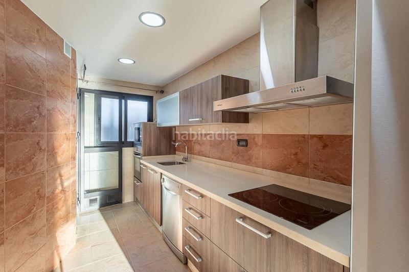 Foto dba4e2eb-8f70-48f3-a4cf-08467271919c. Appartamento in calle periodista rafael gago palomo 35 in Granada