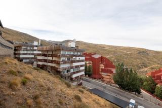 Appartement  Urbanización sol y nieve 5. Se vende magnifico piso en zona media de la estacion de sierra n