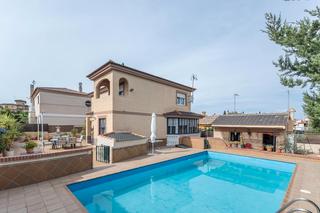 Chalet  Calle adelfa 32. Se vende chalet independiente en villa de otura_granada