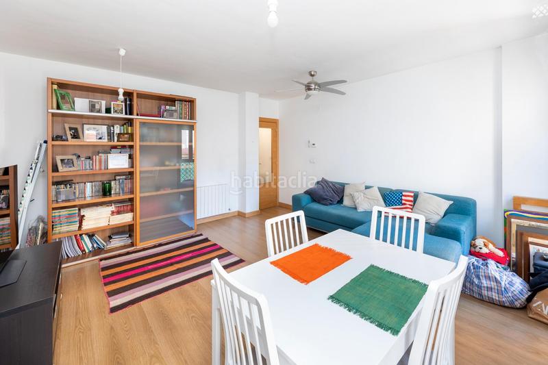 Foto 07a4ad5f-b35d-4e9c-a5bb-e128146cbe19. Pis a calle santa adela 23 a Barrio de Zaidín Granada