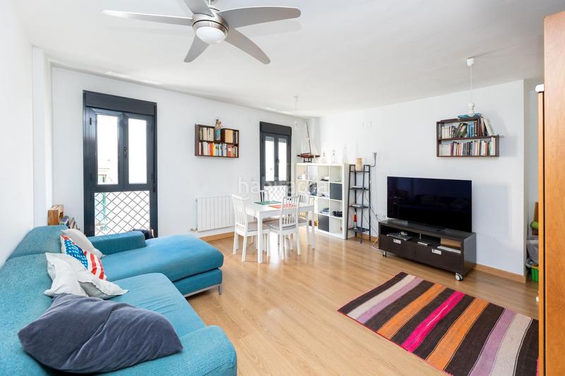 Foto 6bb90aae-32f4-4f80-8292-2fd698a726f5. Pis a calle santa adela 23 a Barrio de Zaidín Granada