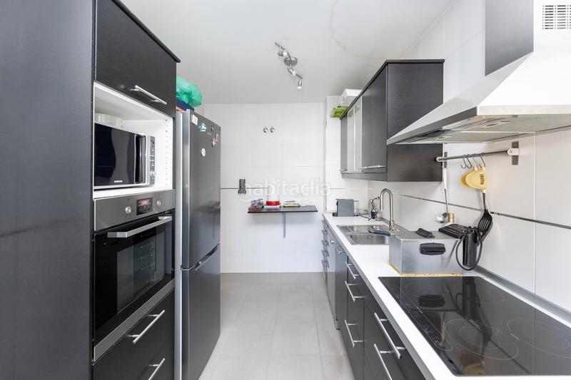 Foto 7ca4a813-b139-4396-b822-b16bb89bdbb0. Pis a calle santa adela 23 a Barrio de Zaidín Granada