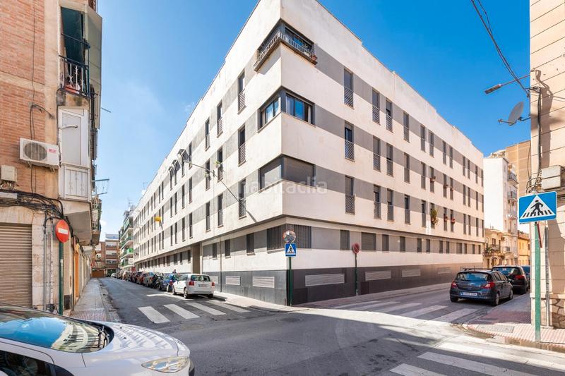 Foto aac6a37c-1d94-42ad-990b-6b2883f804eb. Pis a calle santa adela 23 a Barrio de Zaidín Granada