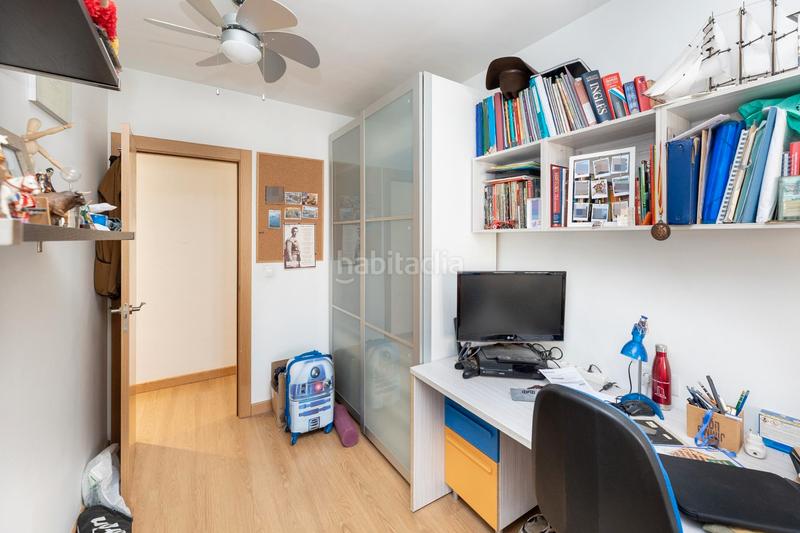 Foto ebe5809b-3d70-4b06-bc50-fb564f386e59. Pis a calle santa adela 23 a Barrio de Zaidín Granada