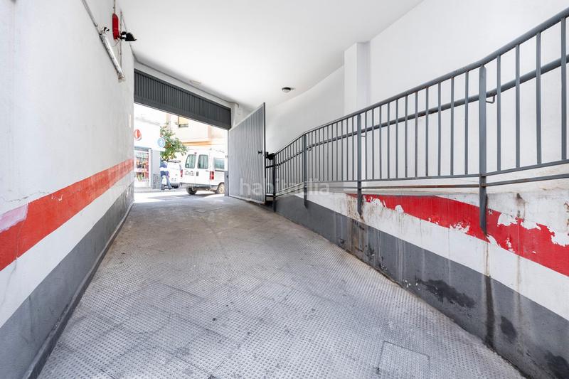 Foto fac5bed6-3a7c-4992-bf7d-7e0343e20b14. Pis a calle santa adela 23 a Barrio de Zaidín Granada