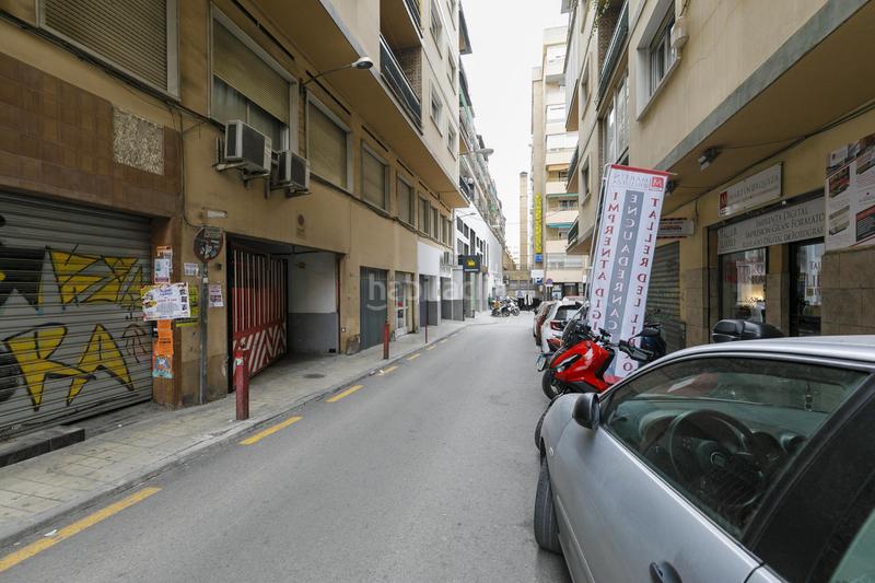 Foto 825fa2f3-f57e-4ba3-9e0c-3b3155b90f79. Posto auto in plaza de san isidro 25 in San Ildefonso Granada