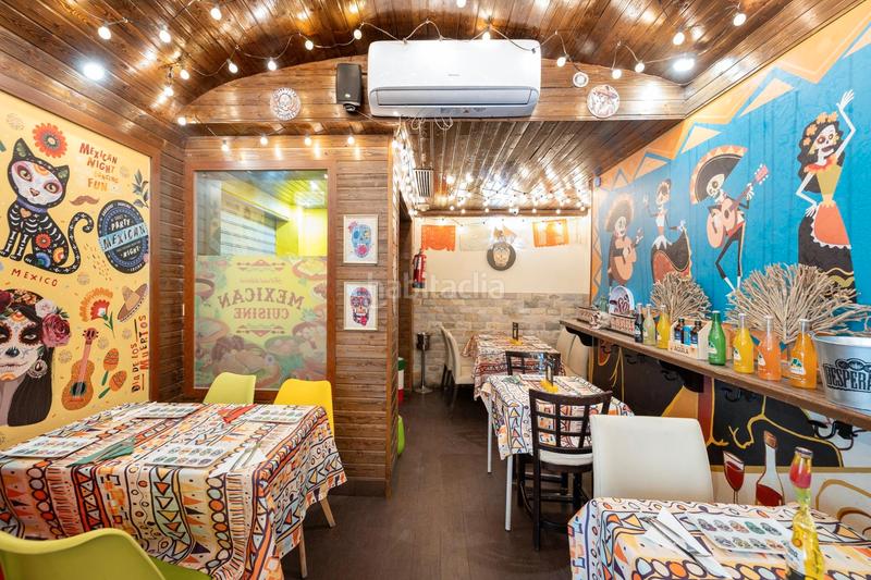 Foto 269d872c-173c-464b-bc41-d92b0494accd. Local comercial en arabial 6 se vende local comercial totalmente instalado con terazza montada en zona arabila_ centro en Granada