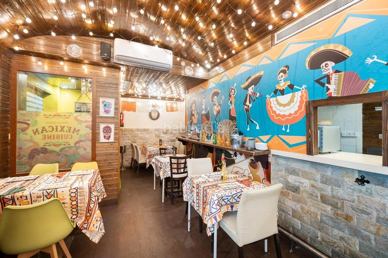 Foto 73daf0a3-01a3-4114-855d-6ff3c21912bb. Local comercial en arabial 6 se vende local comercial totalmente instalado con terazza montada en zona arabila_ centro en Granada