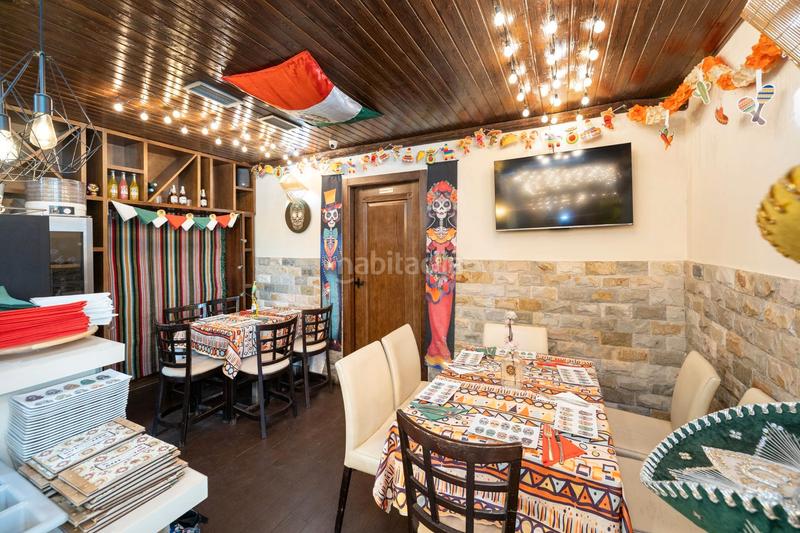 Foto d33e8c04-1e3f-4c89-9264-dfbb164a4929. Local comercial en arabial 6 se vende local comercial totalmente instalado con terazza montada en zona arabila_ centro en Granada