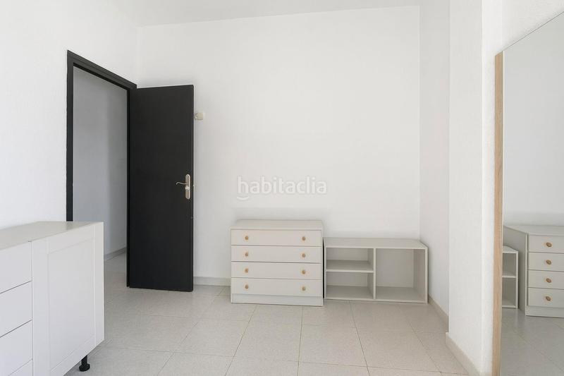 Foto 63a6b0ba-1dcc-4ec0-bf8e-696f8379458e. Casa a schiera in calle dorotea 22 in Cervantes Granada