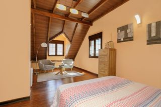 Chalet in Calle las piedras 1. Se vende maravillosa chalet con piscina propia y jardin y garaje