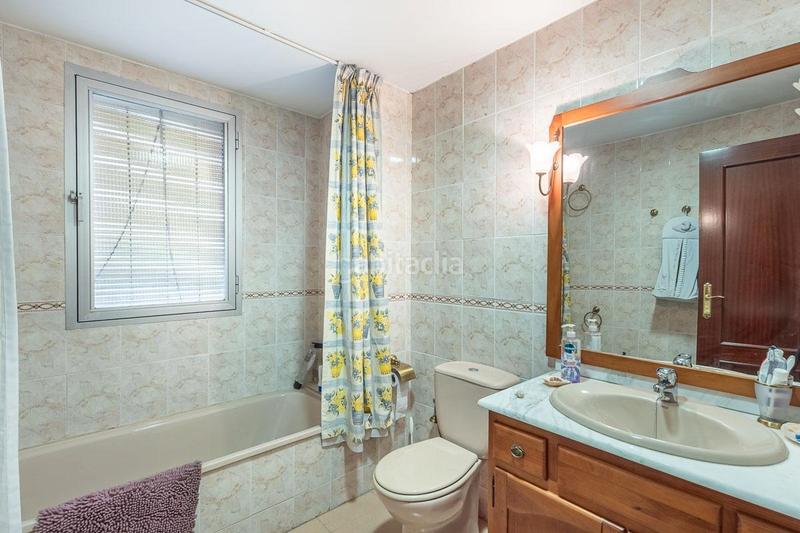 Foto a7feaeeb-6a35-4e1e-af3c-24f81295b403. Appartement dans calle padre claret 40 dans Joaquina Eguaras Granada