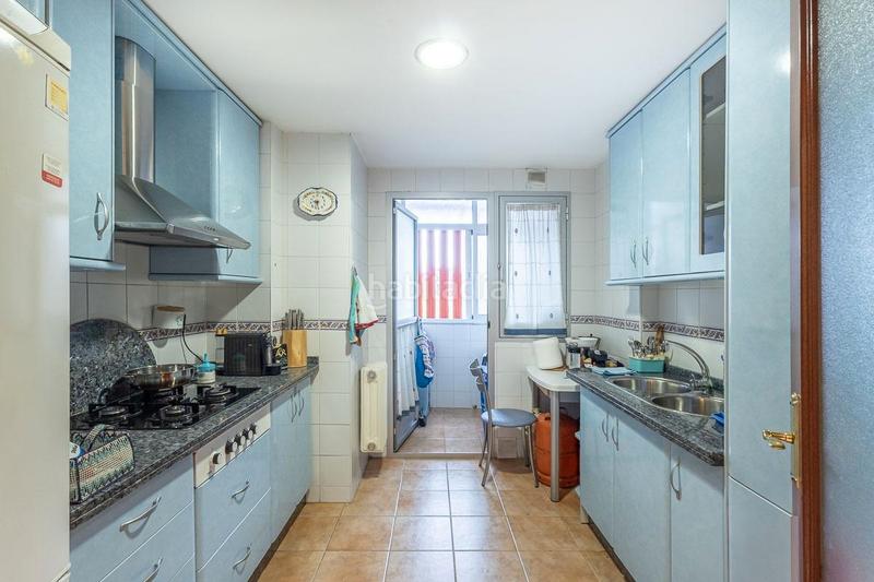 Foto c127a4f3-1c0e-4ec6-9fd9-7af8a95ddfcd. Appartement dans calle padre claret 40 dans Joaquina Eguaras Granada