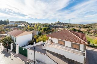 Casa aparellada  Calle iglesia 50. Se vende estupenda casa pareada con garaje y terraza en alfacar_