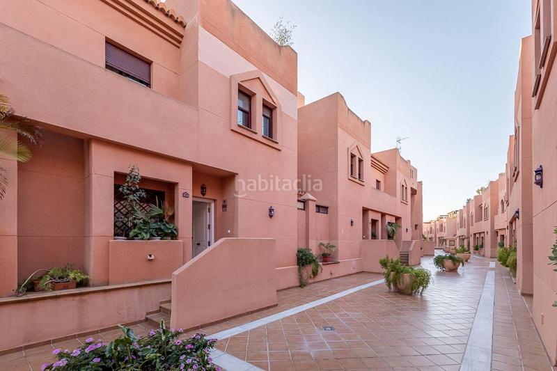 Foto ec2d22dd-502b-4aad-ade2-fde5b3e7af60. House in calle rector juan de dios lópez gonzález 3 in Motril