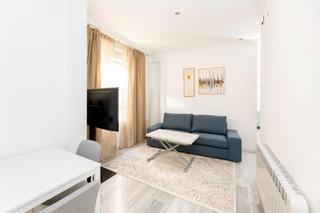 Etagenwohnung in Calle de la monterería 46. Se vende piso con cocina americana en el centro de granada_zona