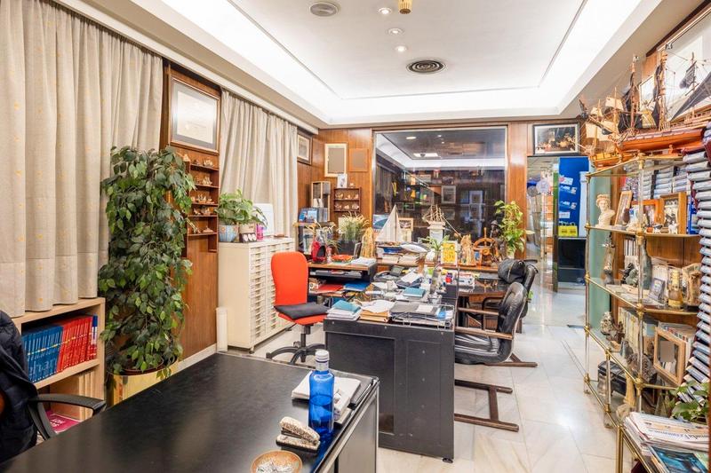 Foto 9792364b-2d92-40ad-bd5f-fa16a8696f84. Local commercial dans calle ángel barrios 28 dans Camino de Ronda Granada