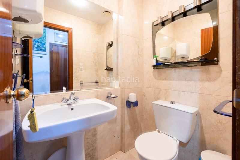 Foto d1069bb7-74e4-4df9-bd36-5b2881629a37. Locale commerciale in calle ángel barrios 28 in Camino de Ronda Granada