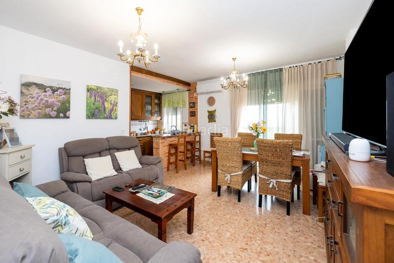 Foto f0ce8813-fbb0-478d-9098-fabfaf3a8914. Attico in calle alonso de ojeda 60 in Residencial Triana - Barrio Alto Gabias (Las)