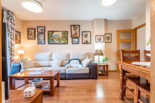 Apartament a Calle cervantes 24. Se vende encantador apartamento entrar a vivir con placas solare