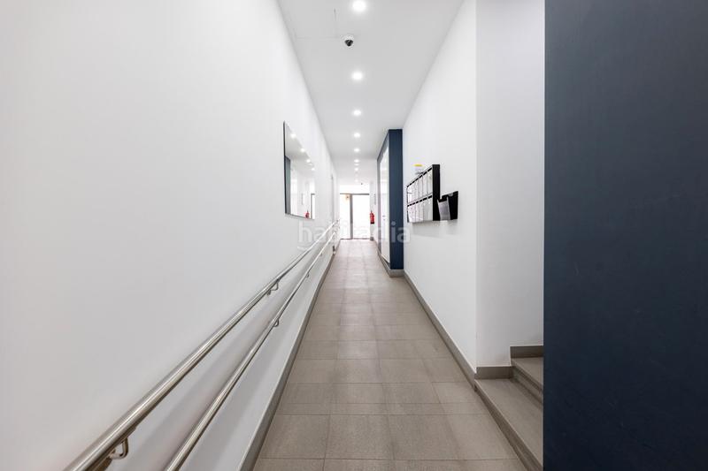 Foto 078a6b8c-9ebf-41d8-bd2c-3181a9131805. Pis a calle pintor velázquez 45 a Camino de Ronda Granada