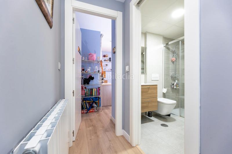 Foto a8cfee50-ffa0-4bbb-994d-f7d6c7b9bcc1. Pis a calle pintor velázquez 45 a Camino de Ronda Granada