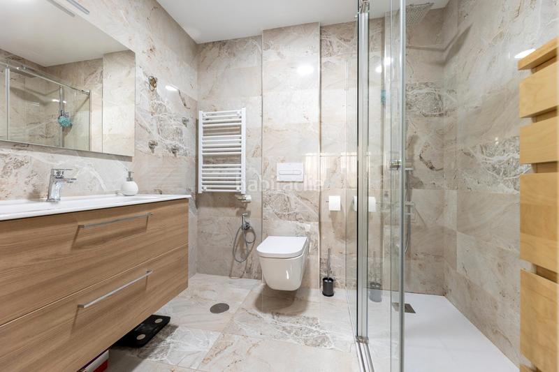 Foto beec4c30-d21a-4cf9-97af-3078b721f118. Pis a calle pintor velázquez 45 a Camino de Ronda Granada