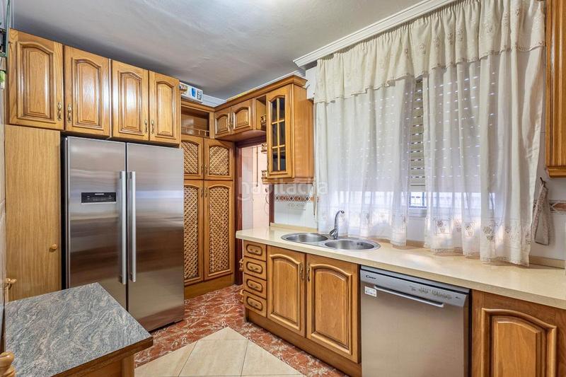 Foto e434c18d-b243-4105-a518-d9a93894e024. Casa adossada a calle cardenal parrado 57 a San Francisco Javier Granada