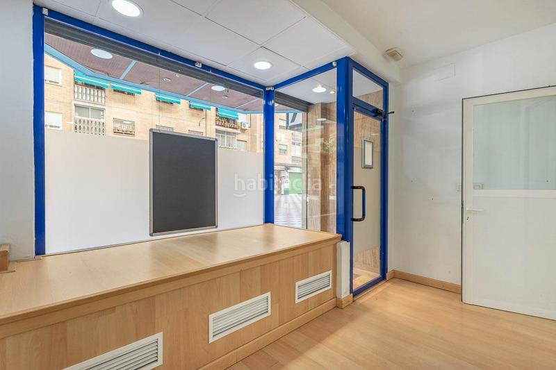 Foto 060b425a-1950-48f2-9084-a1fbf4fda3bc. Local commercial dans calle reina mora 2 dans Barrio de Zaidín Granada