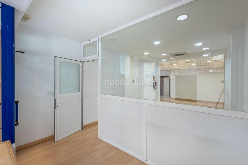 Foto 2b22bc44-9628-4793-acd6-23481cff194a. Local commercial dans calle reina mora 2 dans Barrio de Zaidín Granada