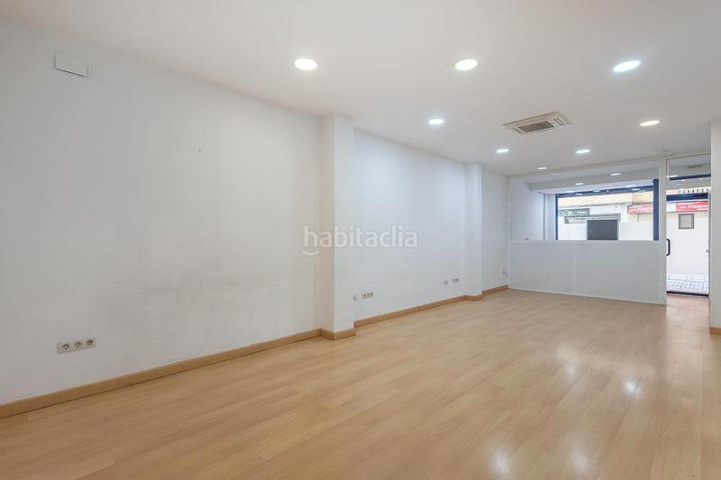 Foto 96dd263b-c30d-4d93-89ad-4d63de4a9de8. Local commercial dans calle reina mora 2 dans Barrio de Zaidín Granada