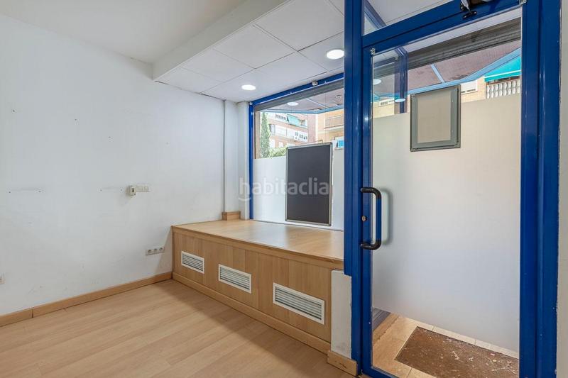 Foto f36d704b-a0ad-4434-b47d-49c06ffaa09b. Local commercial dans calle reina mora 2 dans Barrio de Zaidín Granada