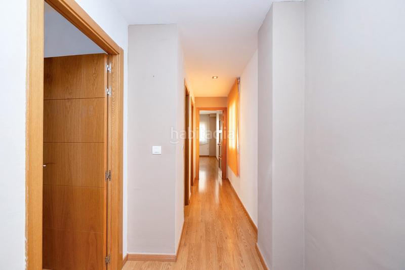 Foto ad5bd3c2-316c-4c4d-8bfe-4f3a39e46a8b. Appartement dans calle estación de tranvías 4 dans Residencial Triana - Barrio Alto Gabias (Las)