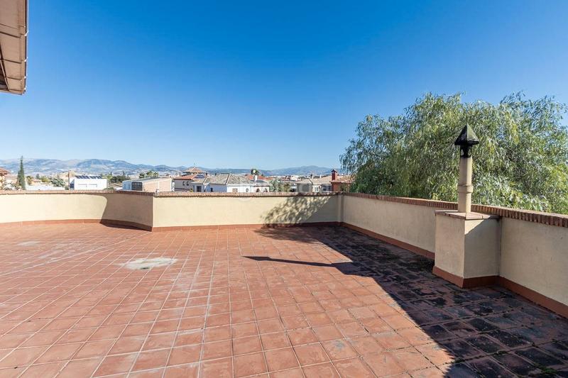 Foto 17865d65-6fb4-47bf-88b5-32109569cbfc. Chalet in calle arache 28 in Residencial Triana - Barrio Alto Gabias (Las)