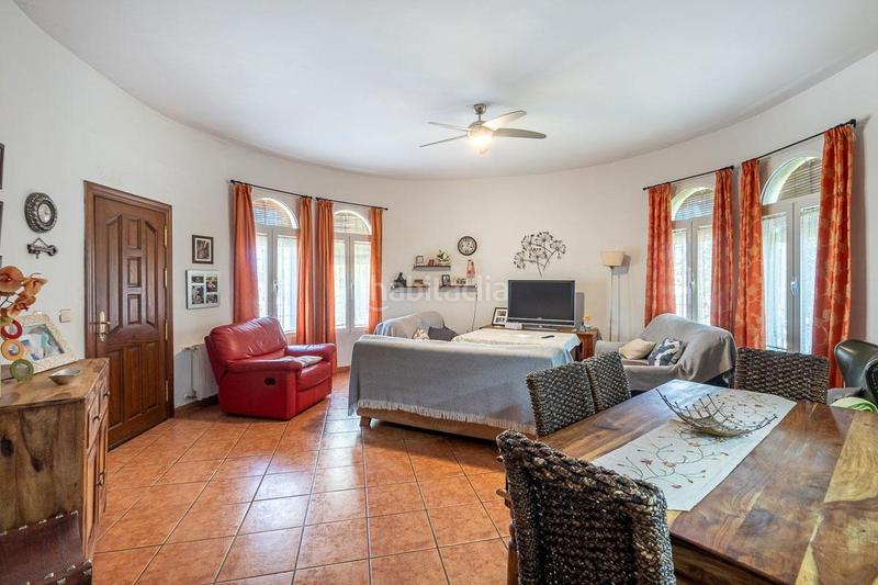 Foto 51e79459-7e4a-4a77-bd58-16ab9cd3bc7c. Chalet in calle arache 28 in Residencial Triana - Barrio Alto Gabias (Las)