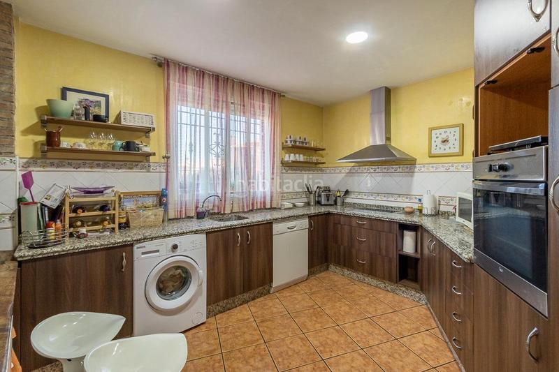 Foto f4b14201-8fbd-4163-bc6a-8f47e535227e. Chalet in calle arache 28 in Residencial Triana - Barrio Alto Gabias (Las)