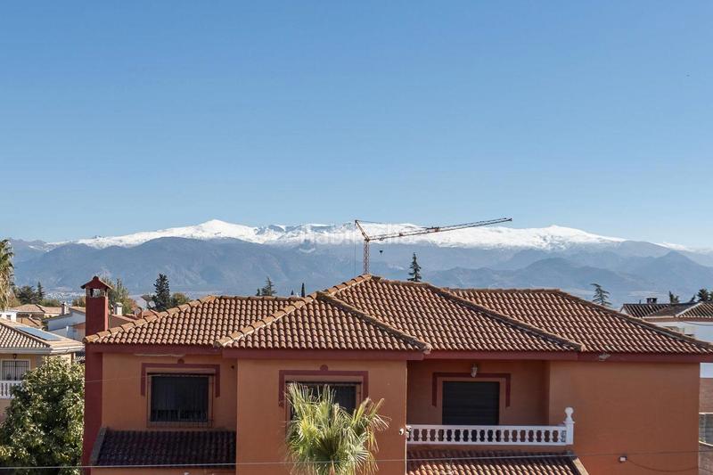 Foto f548b24d-c8d8-4f26-bfa9-c645097c51fd. Chalet in calle arache 28 in Residencial Triana - Barrio Alto Gabias (Las)