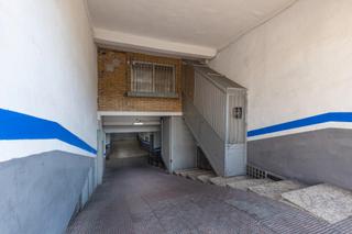 Aparcament cotxe a Calle Fontiveros 12