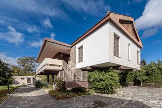 Maison  Avenida huetor vega 35. Se vende gran casa con parcela y piscina en cajar_granada