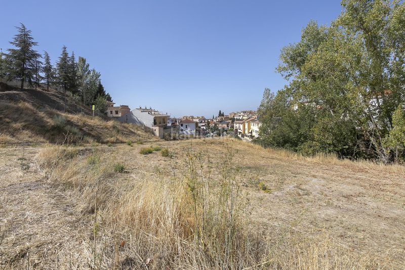 Foto a6722727-8753-47aa-bce0-e91bc4e2626e. Terreno residencial en cuesta de viznar 6a se vende terreno urbano para construir urbanización en el corazon _granada en Alfacar