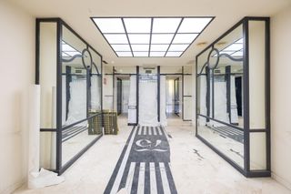 Local Comercial a Calle sarabia 17. Se vende local comercial en calle sarabia y con entrada por call
