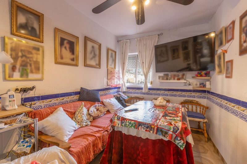 Foto 0bce7e8c-dea6-4fd4-98d7-2a73144021bc. Piso en calle santa adela 3 se vende piso en el barrio zaidin en Granada