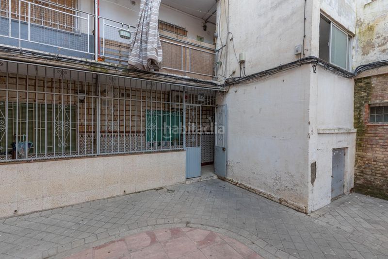 Foto 1516c90f-a963-48de-87c3-089c12683b85. Piso en calle santa adela 3 se vende piso en el barrio zaidin en Granada